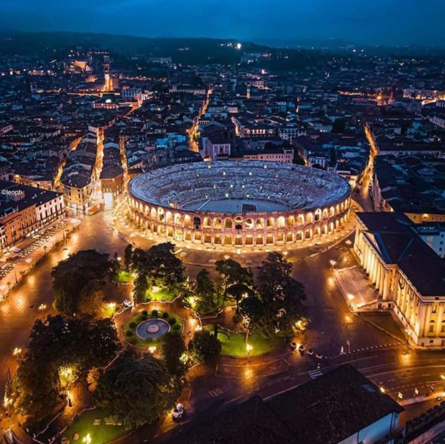 Appartamento Vicino Al Centro Adigeo E Fiera Verona Buitenkant foto